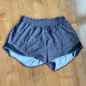 Lululemon Hotty Hot Low-Rise Lined Short 4” Length Size 4